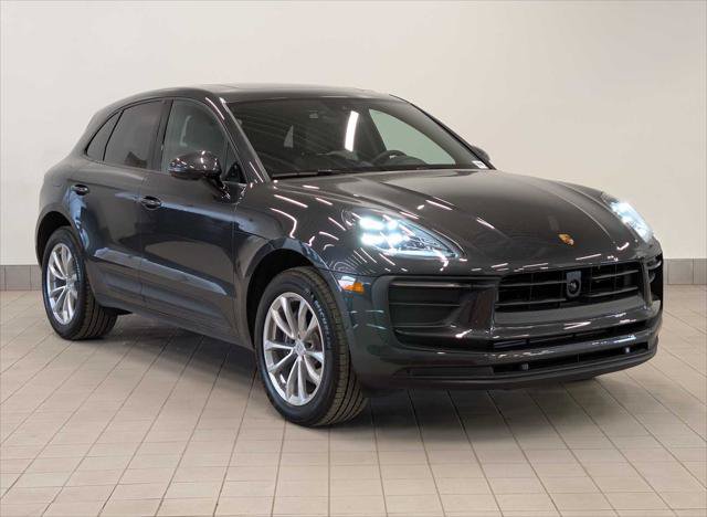Used 2024 Porsche Macan AWD/4WD image 9