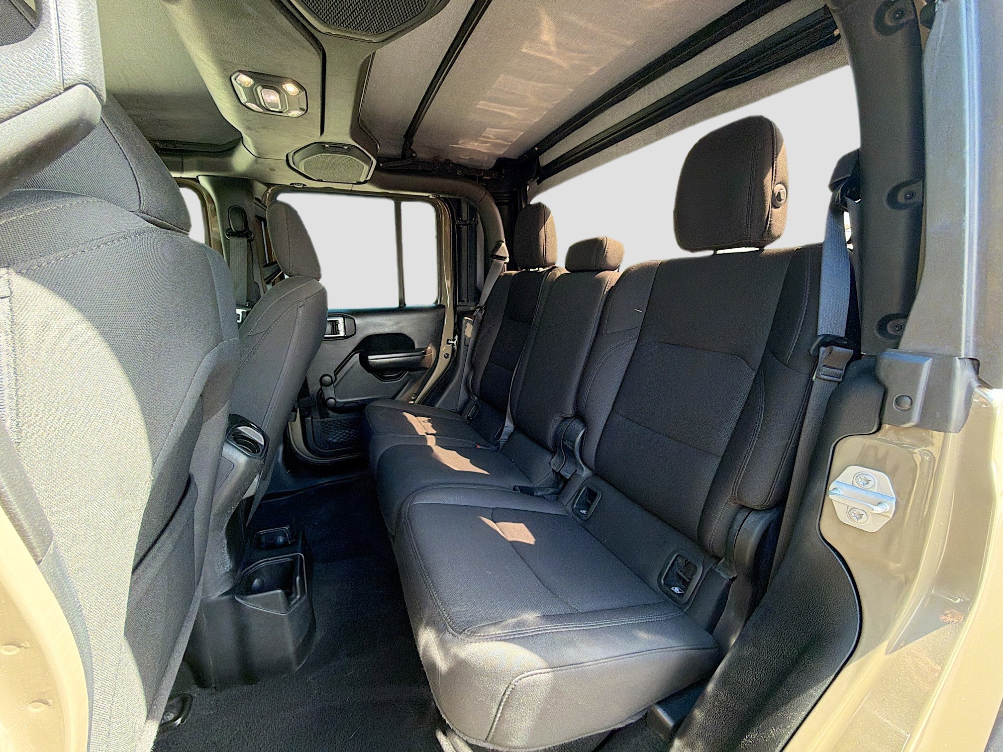 Used 2020 Jeep Gladiator Sport image 19