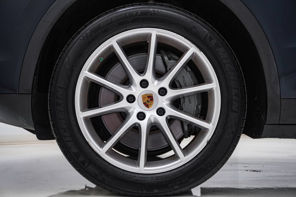 Used 2019 Porsche Cayenne S AWD/4WD image 13