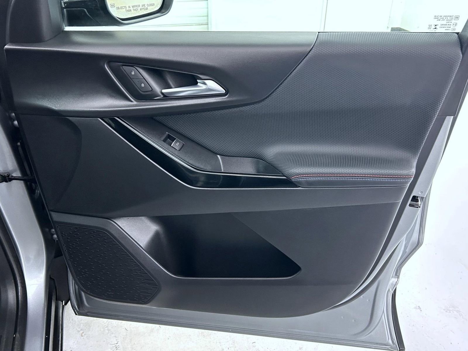 Used 2025 Chevrolet Equinox RS w/ Safety and Technology Package image 16