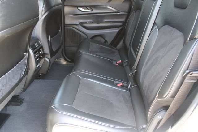 Used 2023 Jeep Grand Cherokee Altitude AWD/4WD image 35