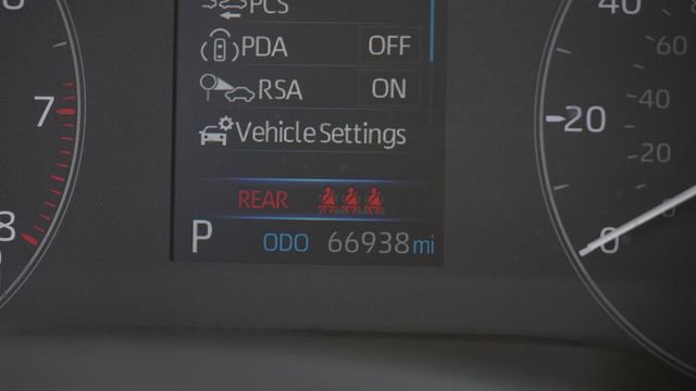 Used 2023 Toyota Corolla LE image 28