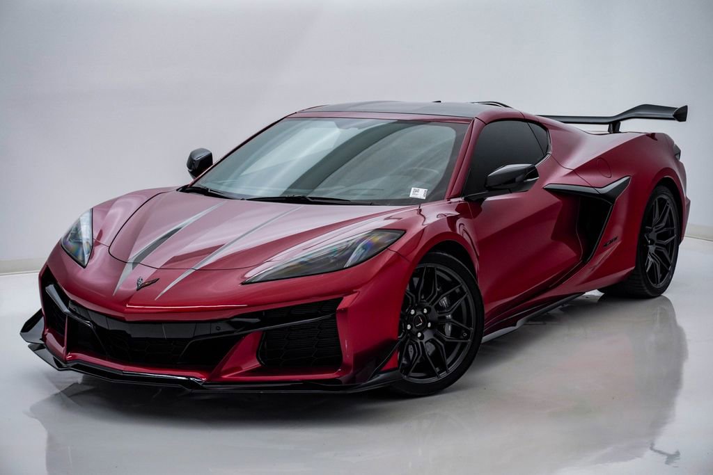 Used 2023 Chevrolet Corvette Z06 w/ Z07 Performance Package RWD image 9