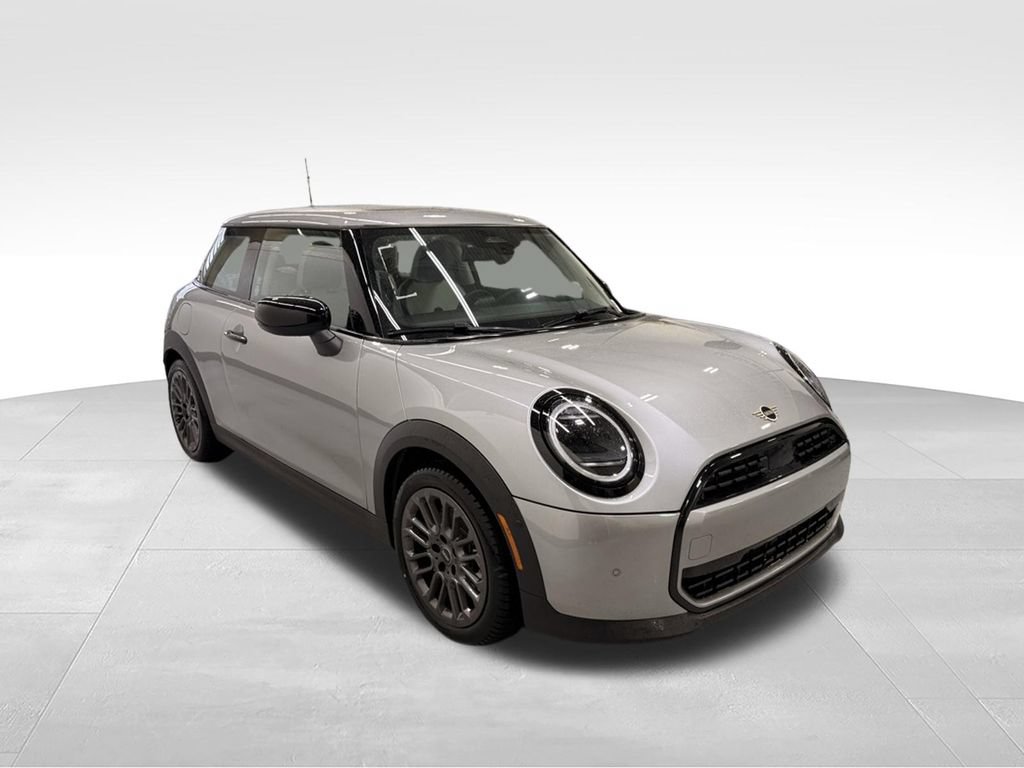 Used 2025 MINI Cooper 2-Door Hardtop FWD image 7