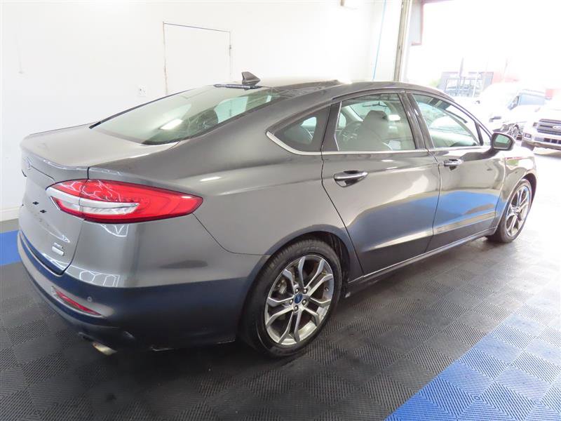Used 2020 Ford Fusion SEL image 12