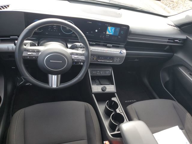 Used 2025 Hyundai Kona SEL image 9