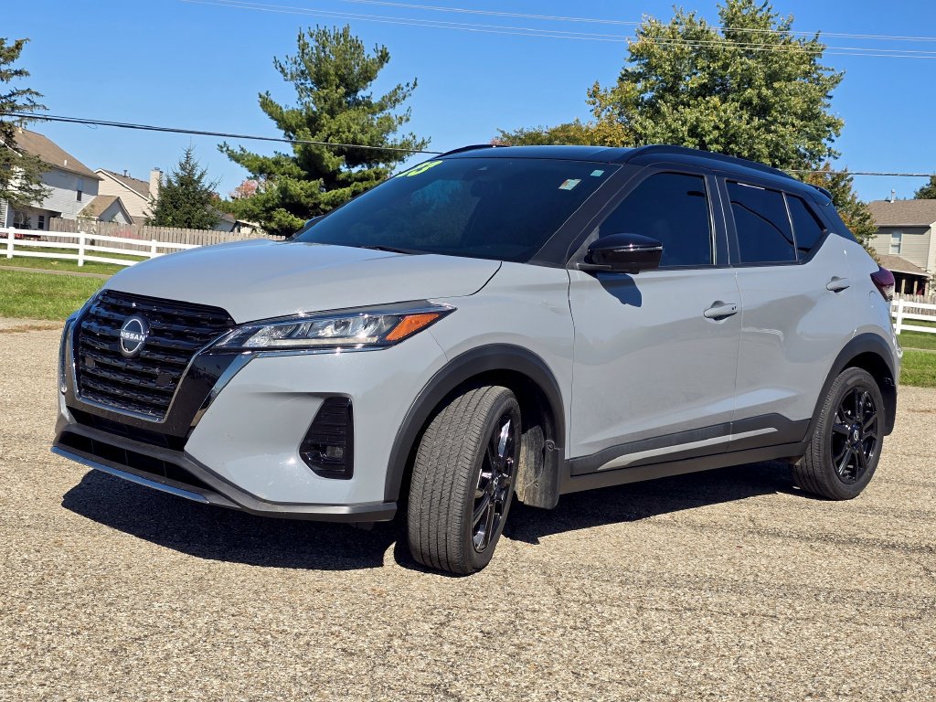 Used 2023 Nissan Kicks SR FWD image 8