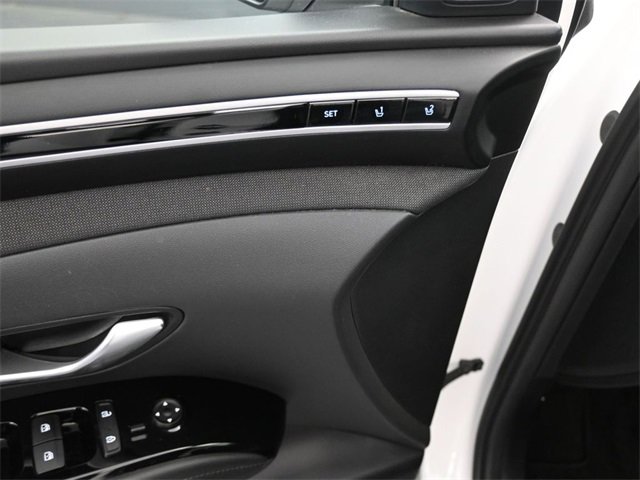 Used 2023 Hyundai Tucson Limited image 33