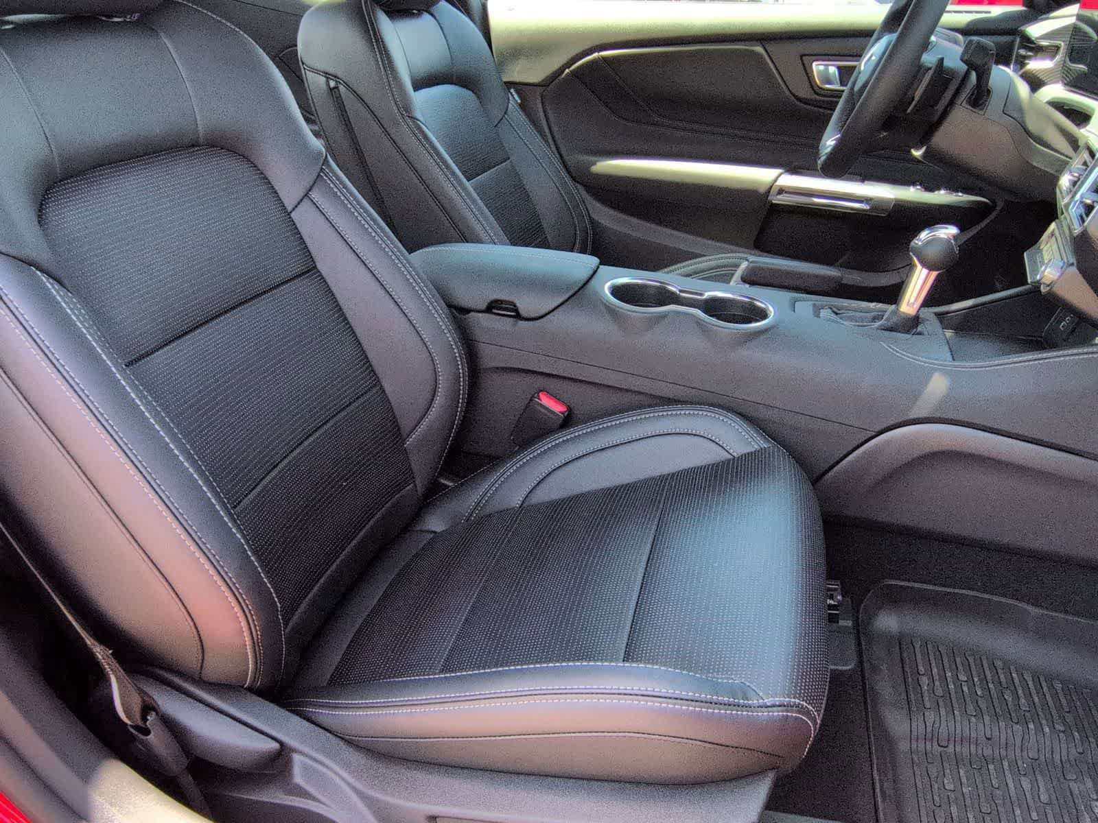 Used 2025 Ford Mustang GT Premium w/ GT Performance Package RWD image 19