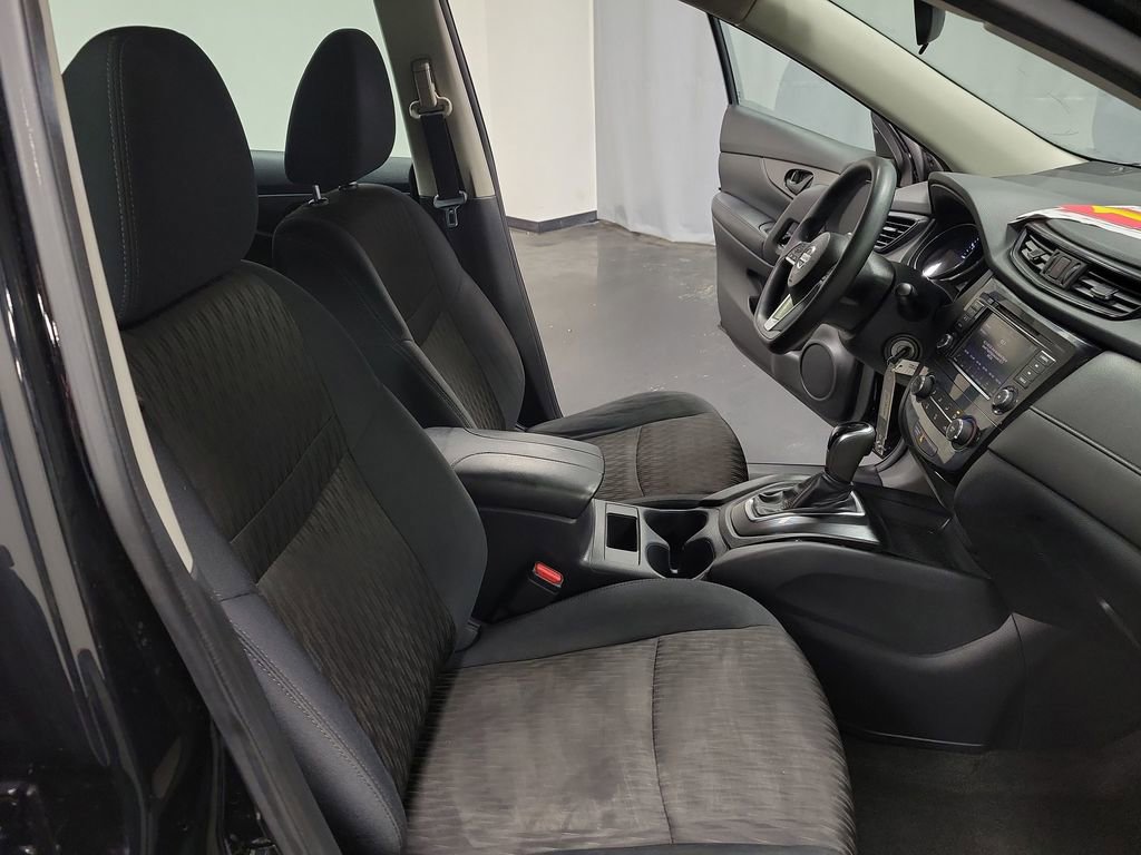 Used 2019 Nissan Rogue S image 23