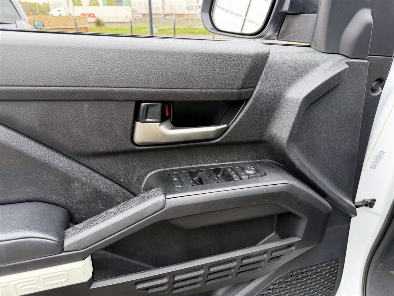 Used 2024 Toyota Tacoma TRD Off-Road AWD/4WD image 16