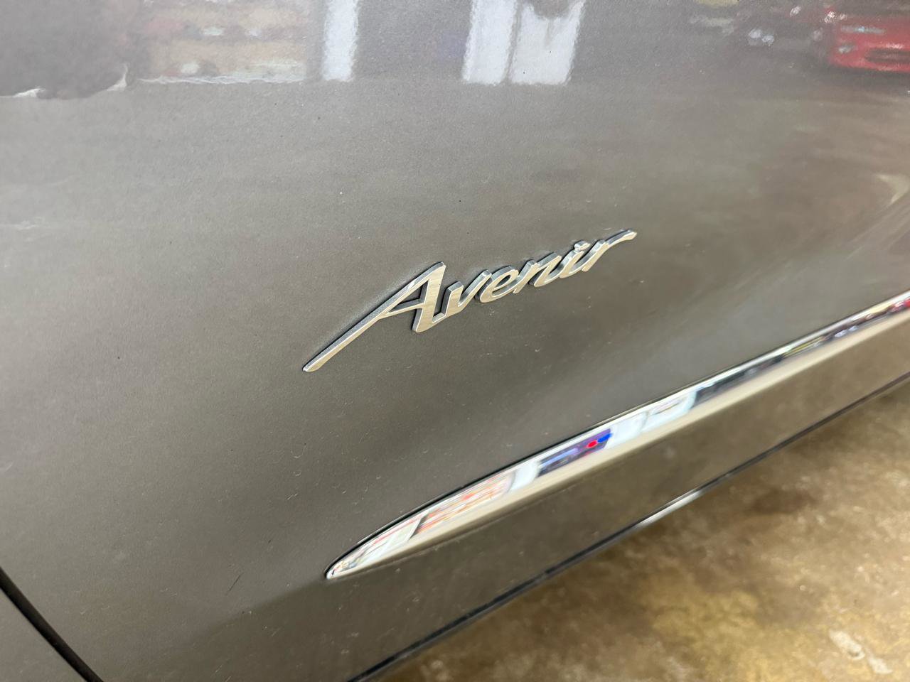 Used 2019 Buick Enclave Avenir AWD/4WD image 10