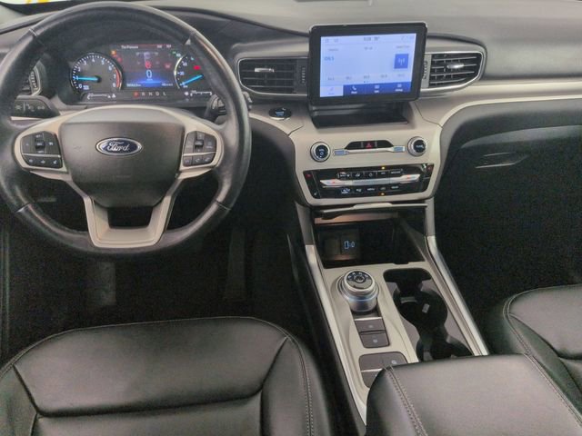 Used 2023 Ford Explorer XLT w/ Equipment Group 202A image 23