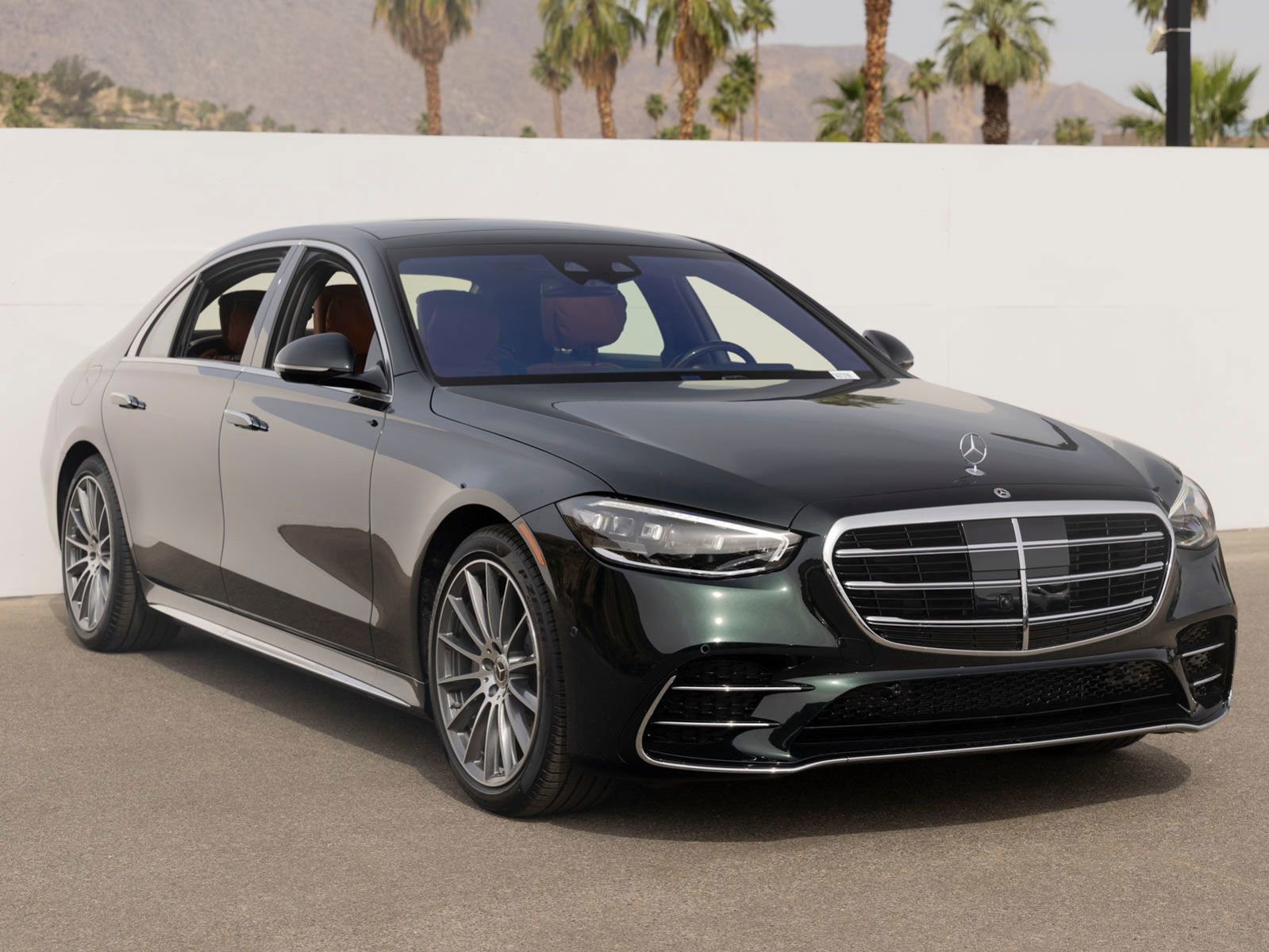 New 2026 Mercedes-Benz S 580e 4MATIC Sedan image 2
