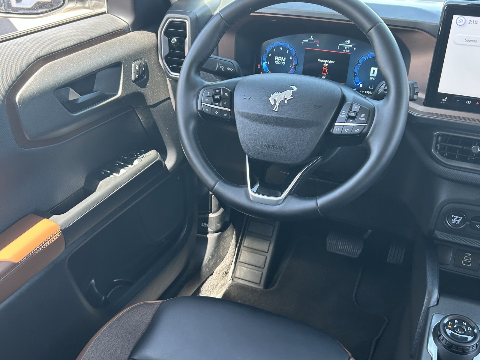 Used 2025 Ford Bronco Sport Outer Banks AWD/4WD image 15