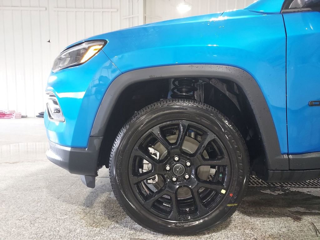 New 2026 Jeep Compass Latitude AWD/4WD image 16