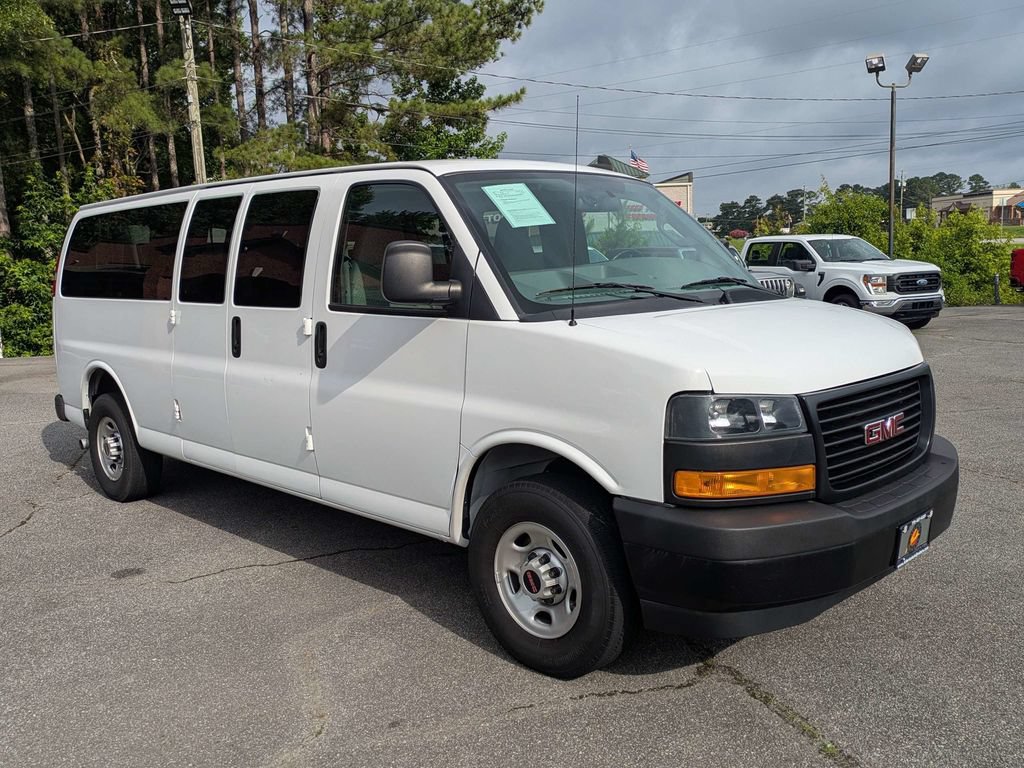 Used 2023 GMC Savana 3500 LS RWD image 2