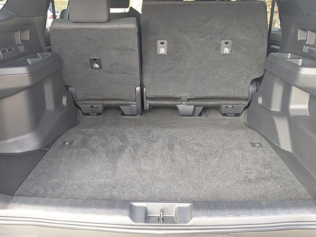 Used 2025 Toyota 4Runner SR5 image 7