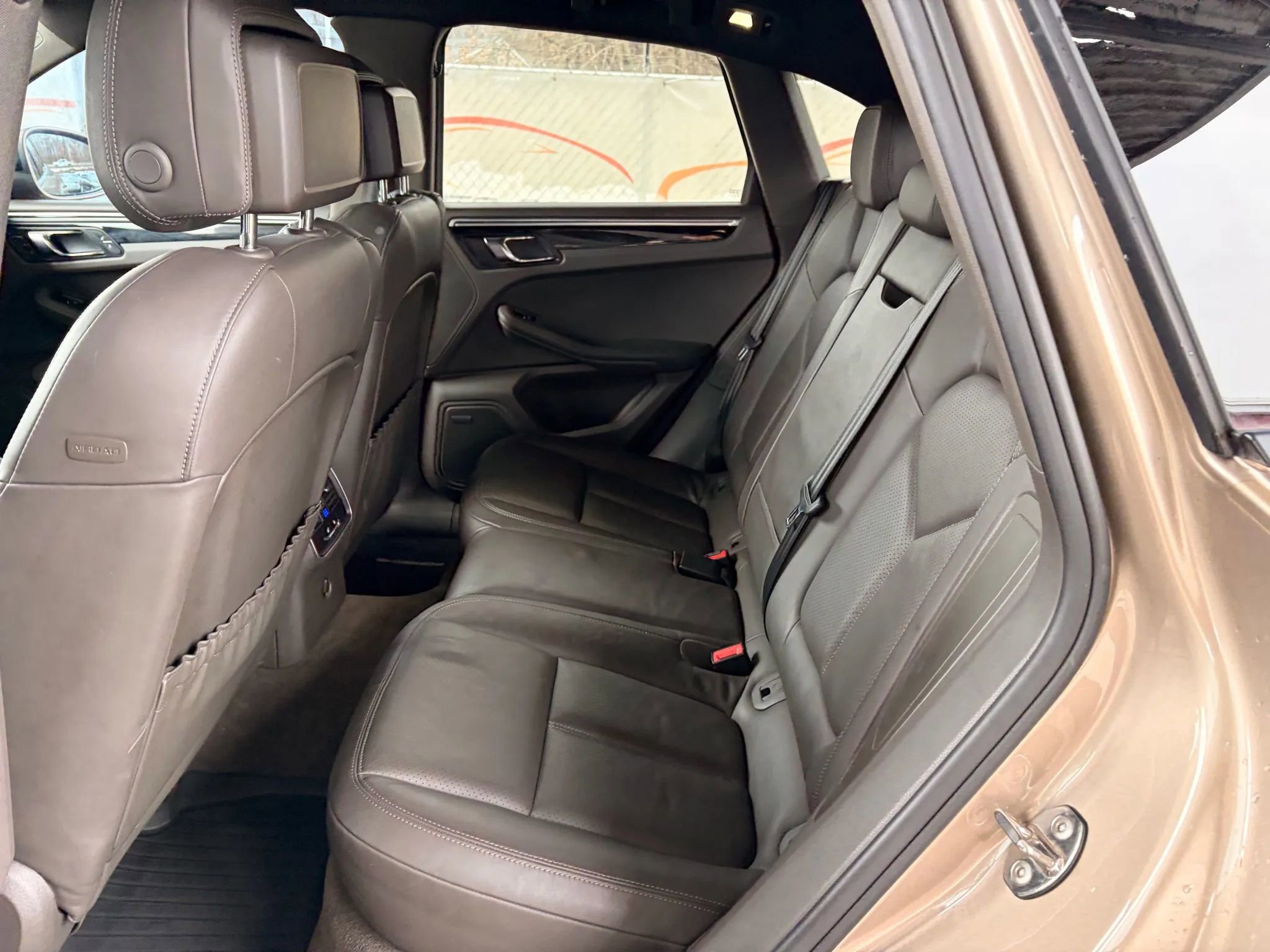 Used 2017 Porsche Macan image 64