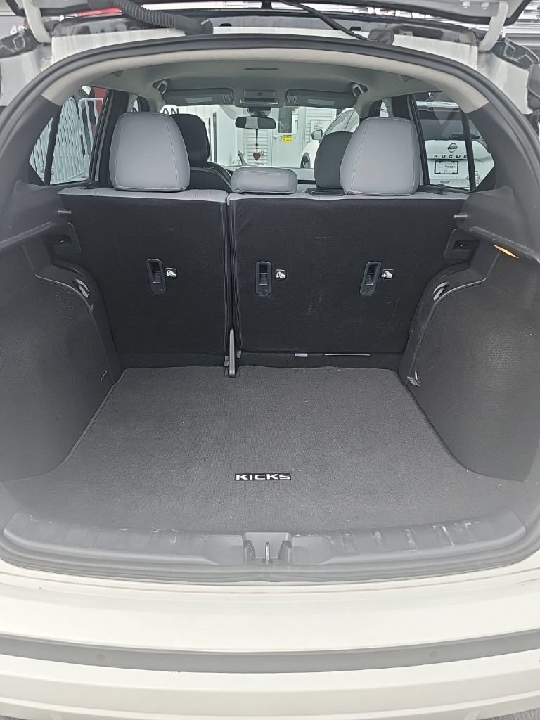 Certified 2024 Nissan Kicks SR w/ SR Premium Package FWD image 14