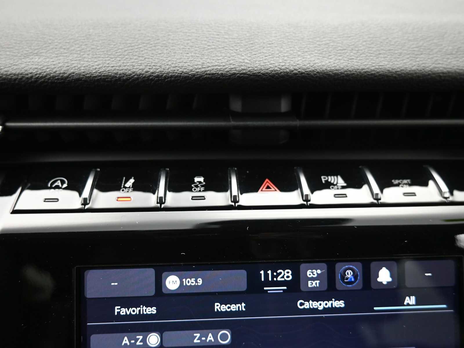 Used 2023 Jeep Grand Cherokee L Laredo image 29