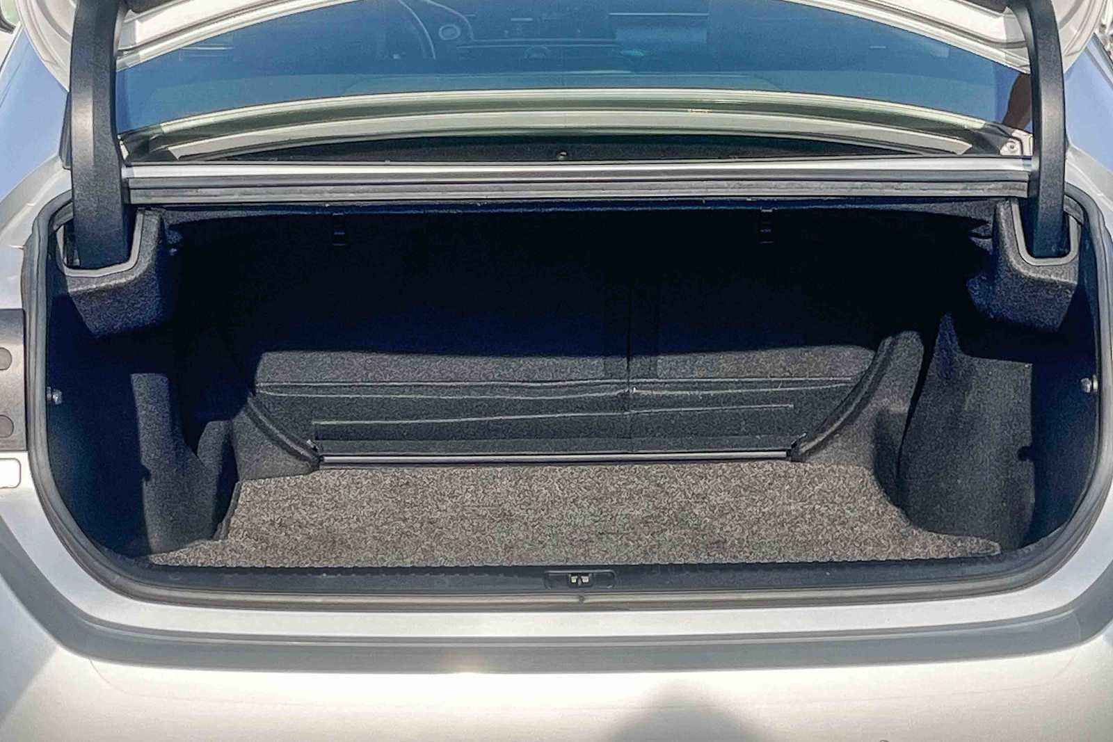 Used 2016 Lexus RC 200t image 25