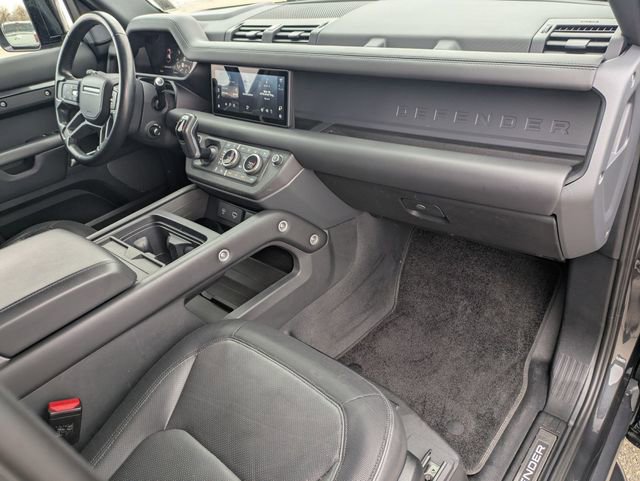 Used 2023 Land Rover Defender 110 X-Dynamic SE image 19