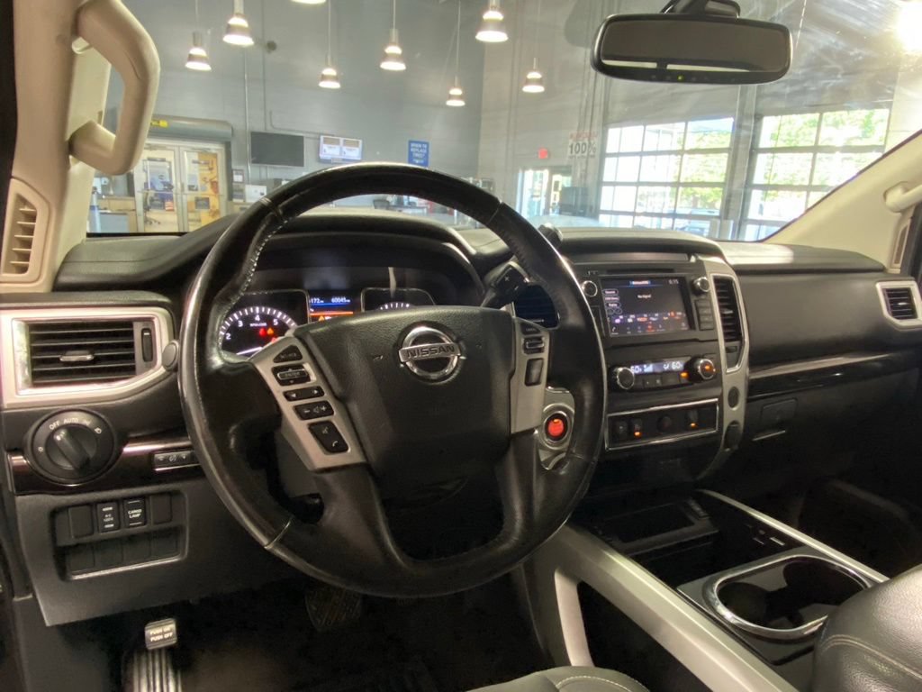 Used 2019 Nissan Titan SV w/ SV Convenience Package AWD/4WD image 19