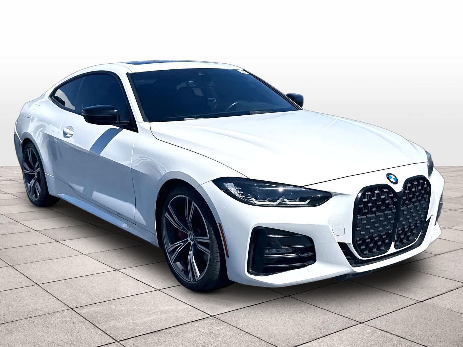 Used 2022 BMW 430i Coupe w/ M Sport Package RWD image 3