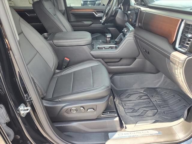 Used 2024 GMC Sierra 1500 Denali w/ Denali Reserve Package AWD/4WD image 12