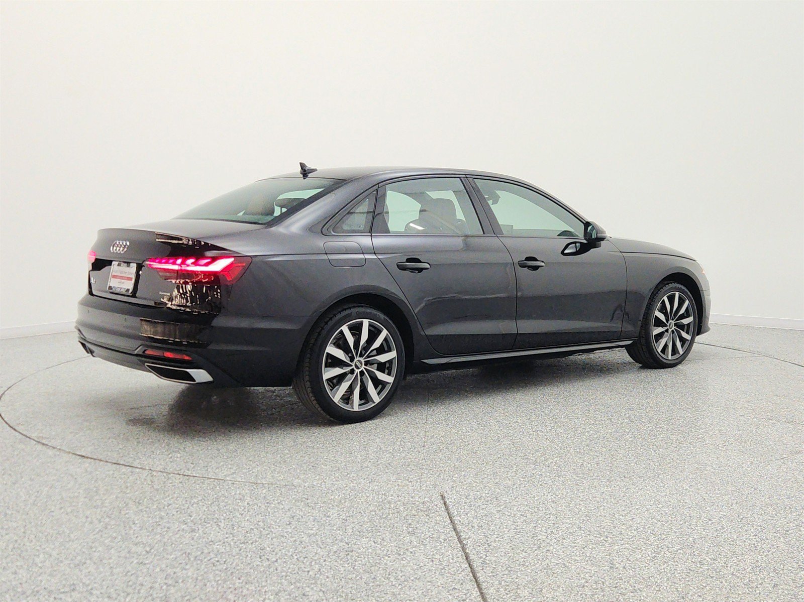 Used 2023 Audi A4 2.0T Premium Plus w/ Premium Plus Package AWD/4WD image 5