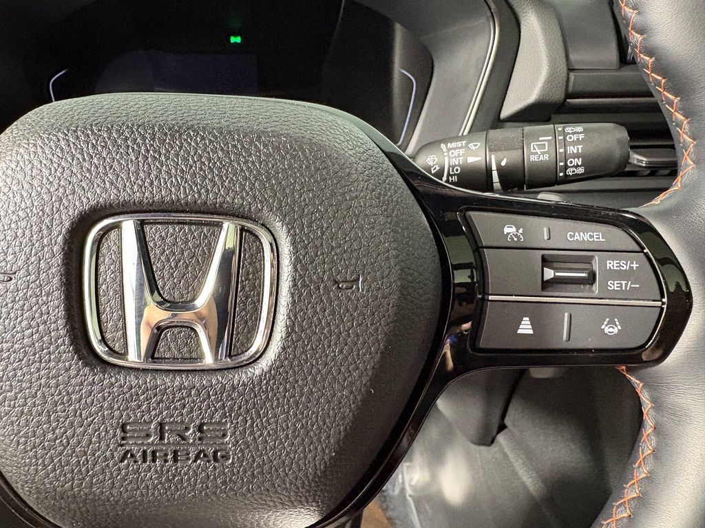 Used 2025 Honda Pilot TrailSport image 22