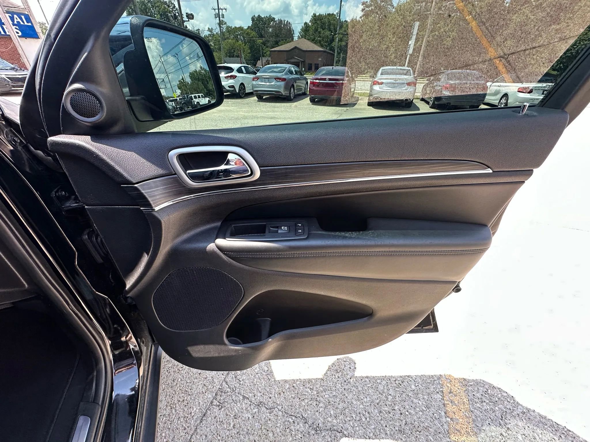 Used 2019 Jeep Grand Cherokee Limited w/ Luxury Group II image 13