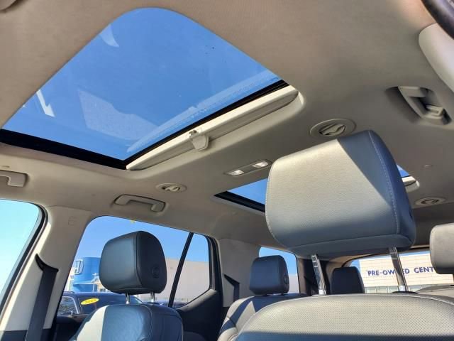 Used 2018 Chevrolet Traverse Premier AWD/4WD image 22