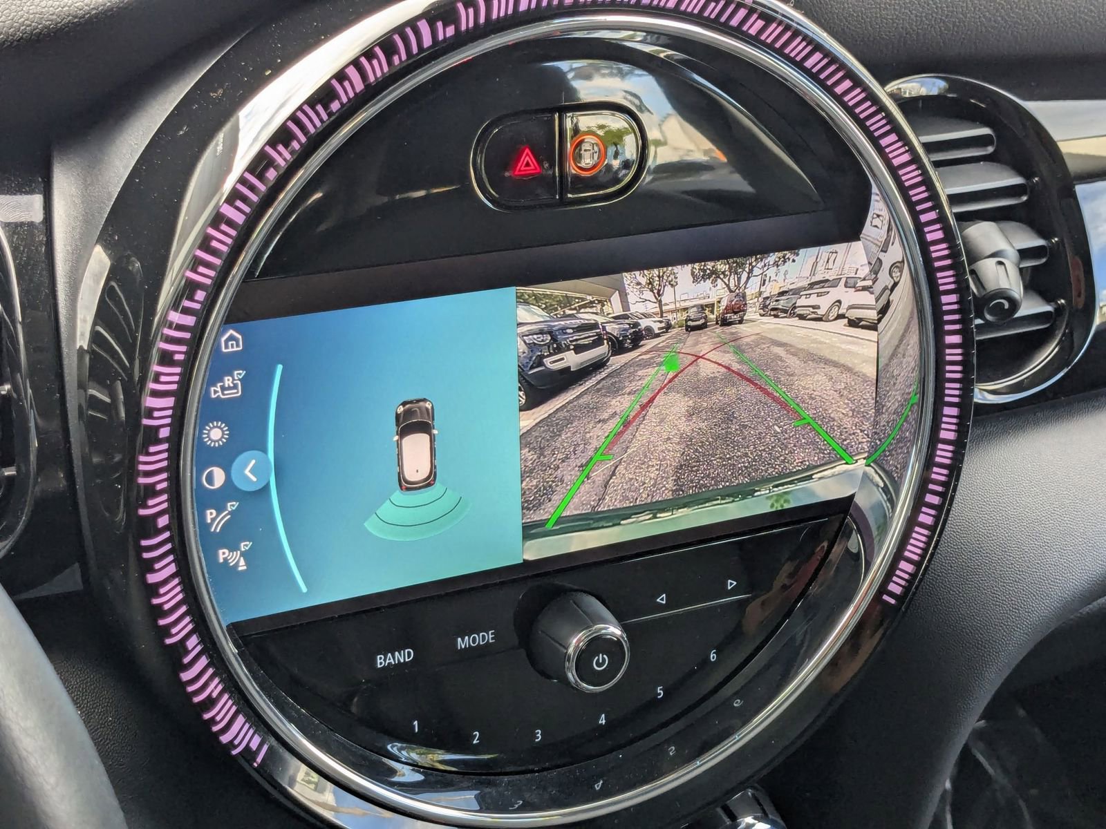 Used 2023 MINI Cooper 4-Door Hardtop image 14