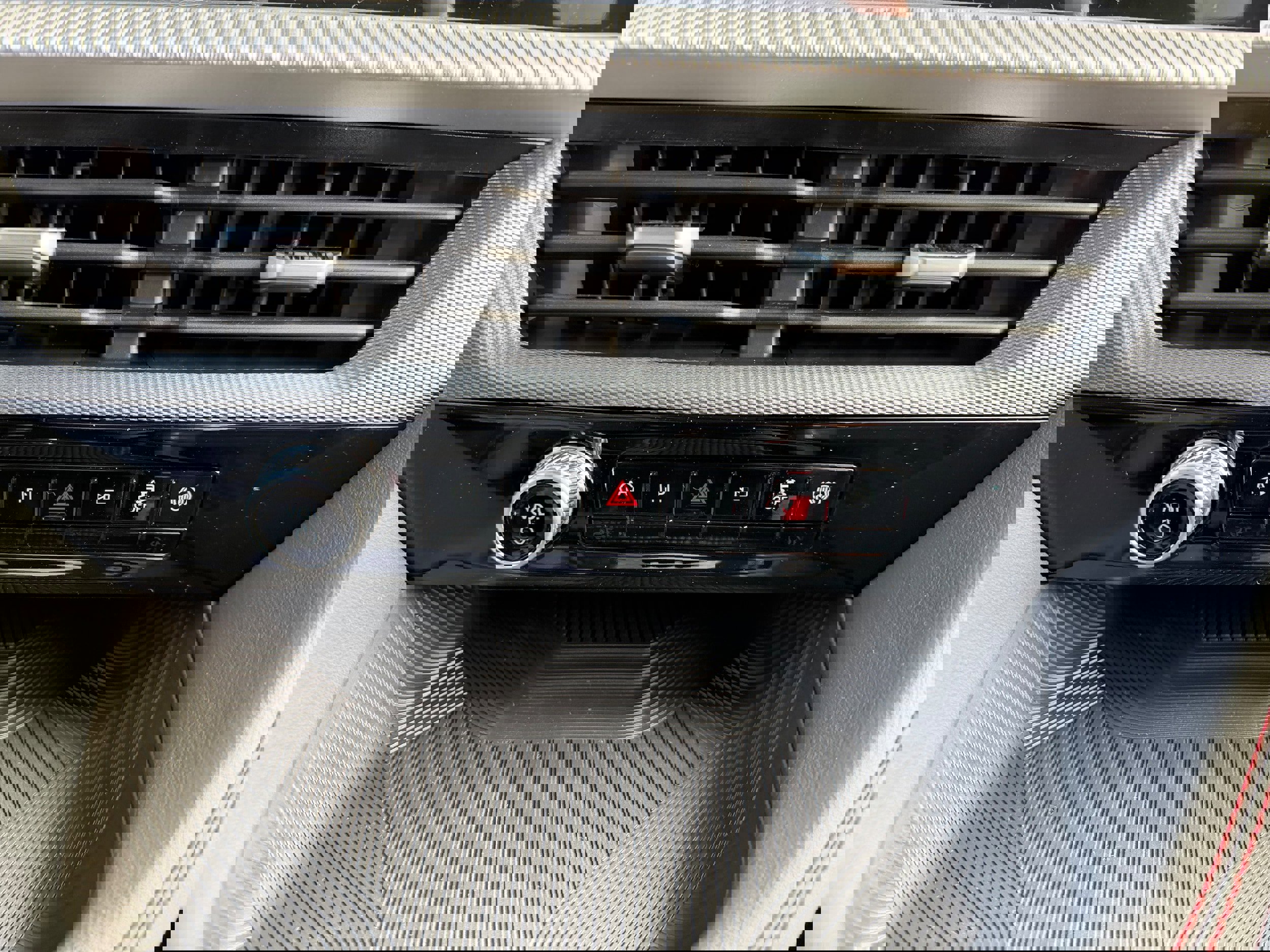 New 2026 Ford Explorer ST-Line w/ ST-Line Street Pack image 20