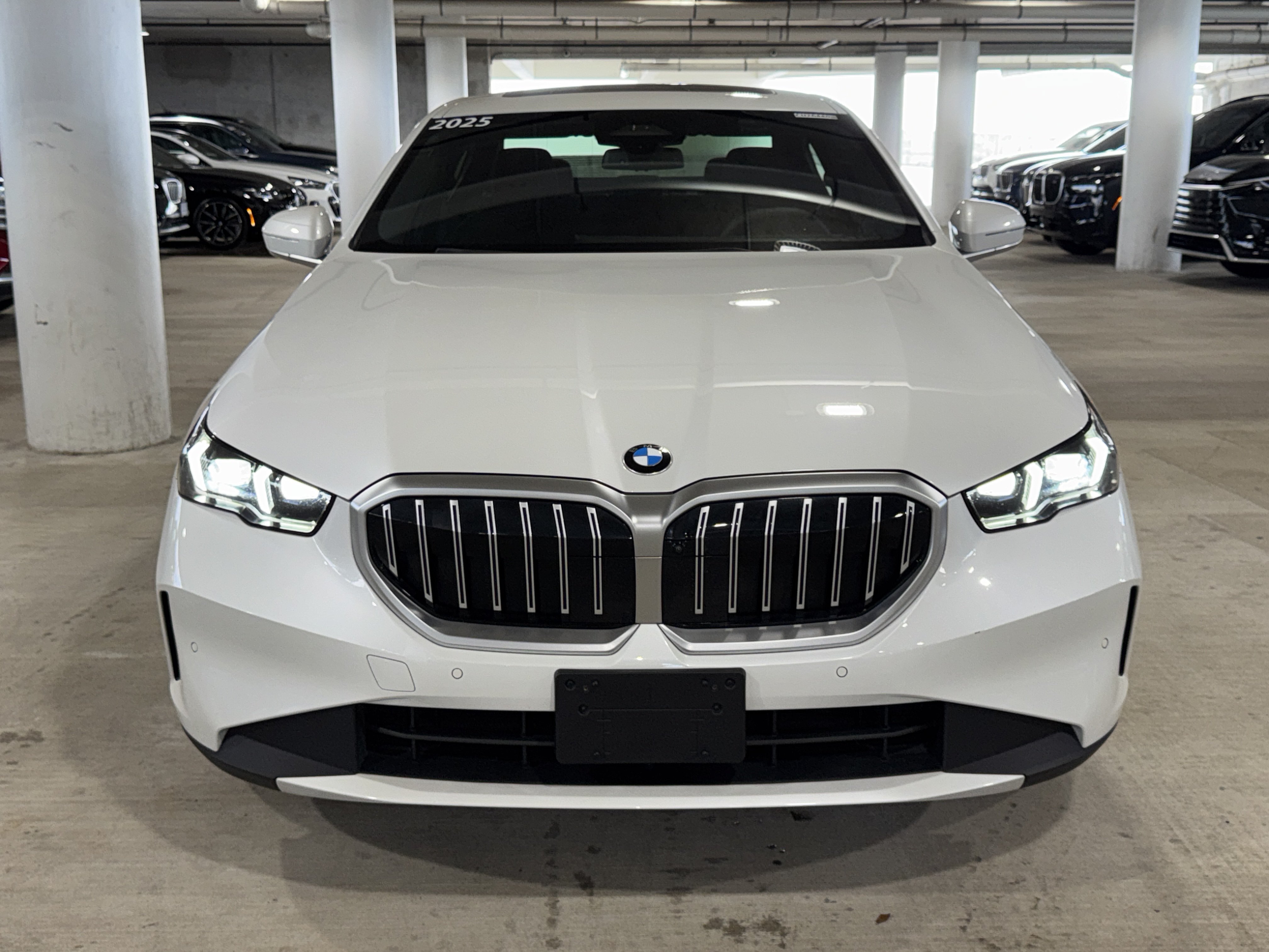 Used 2025 BMW 530i w/ Premium Package RWD image 3