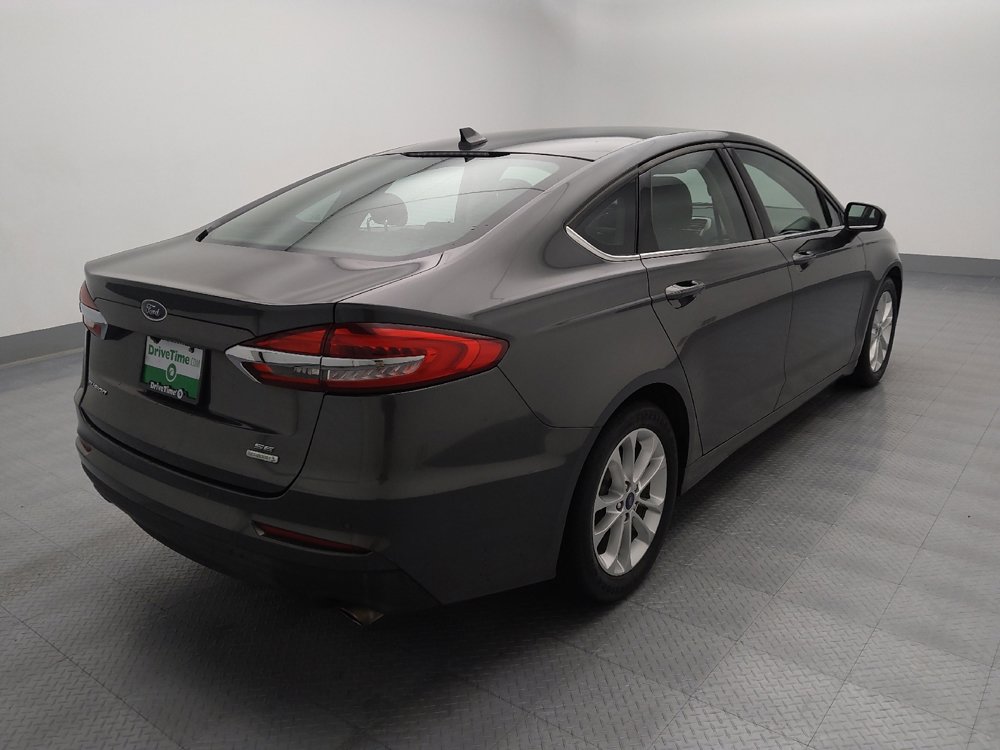 Used 2019 Ford Fusion SE image 9