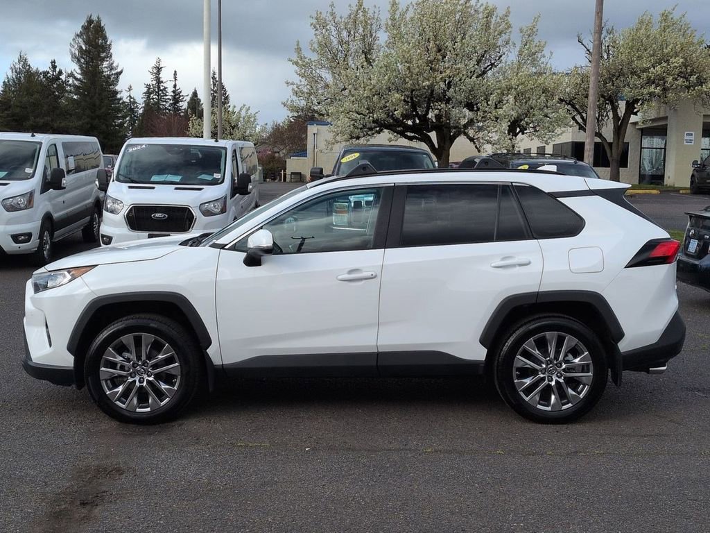 Used 2019 Toyota RAV4 XLE Premium w/ Advanced Technology Package image 2