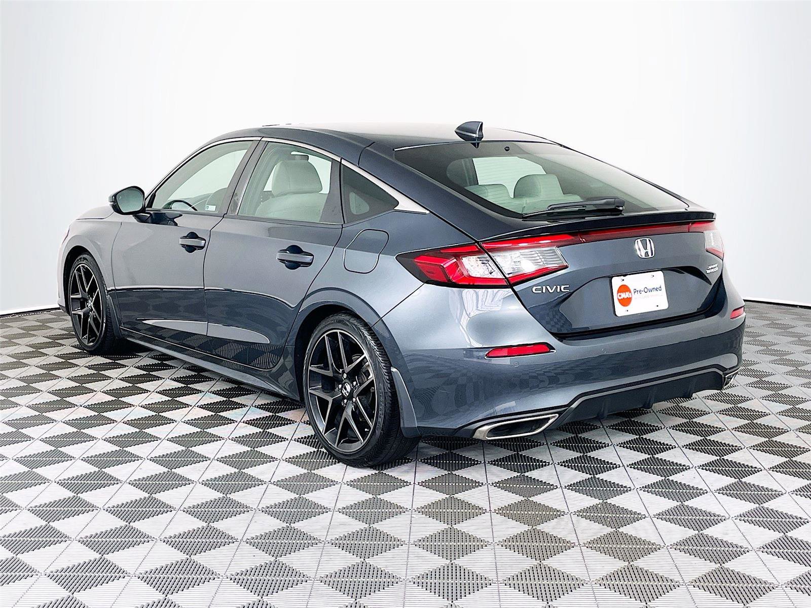 Used 2023 Honda Civic Sport Touring image 6