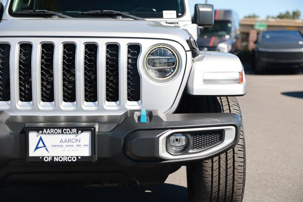 Used 2022 Jeep Wrangler Unlimited Sahara AWD/4WD image 5