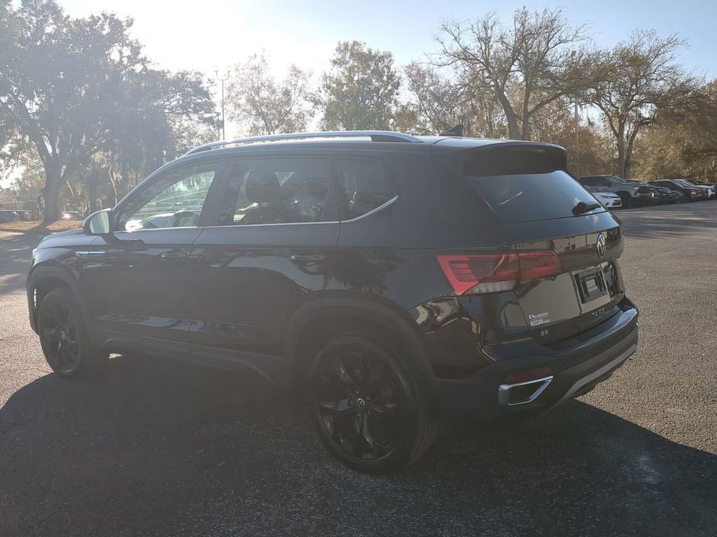 Used 2024 Volkswagen Taos SE image 7