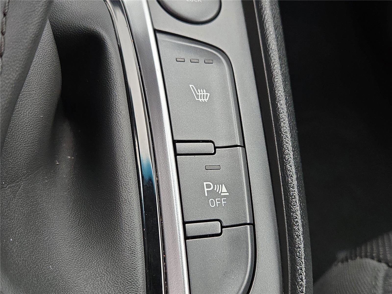 Used 2023 Hyundai Kona Limited image 8