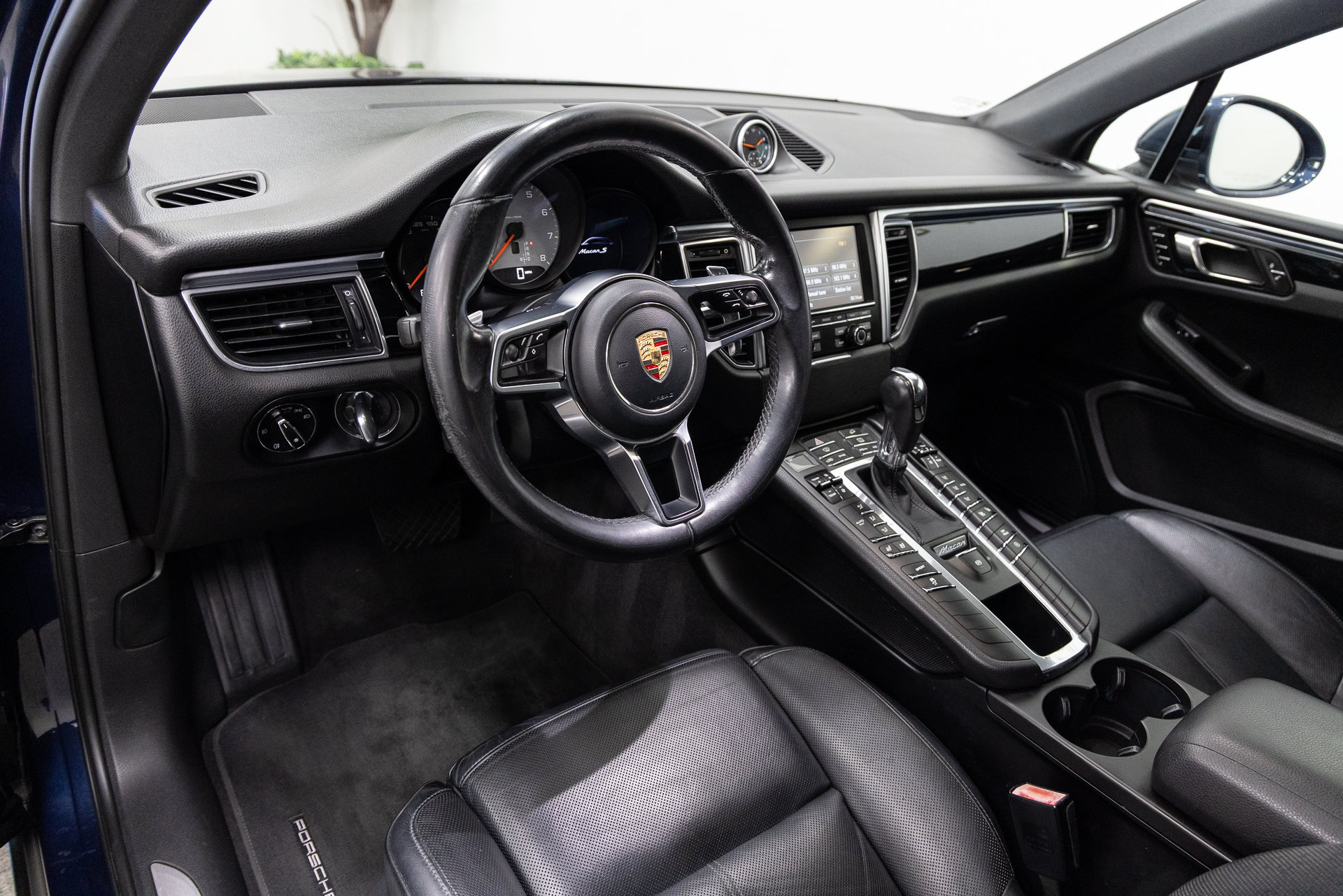 Used 2015 Porsche Macan S AWD/4WD image 6