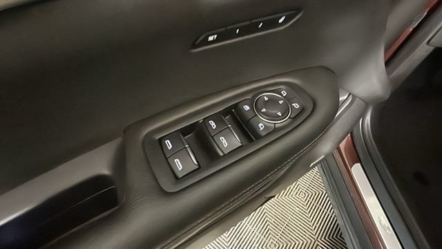 Used 2022 Cadillac XT6 Premium Luxury w/ Technology Package AWD/4WD image 10