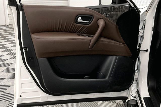 Used 2021 Nissan Armada Platinum image 21