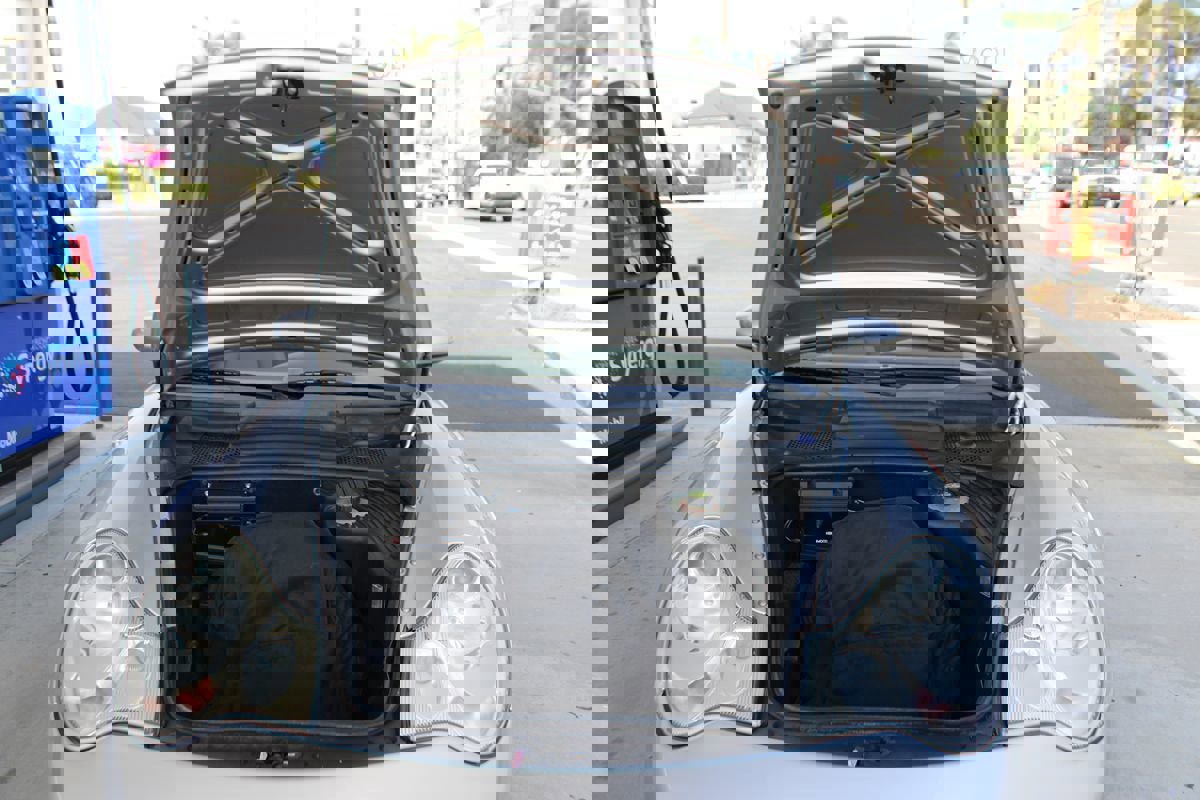 Used 2003 Porsche 911 Cabriolet image 39