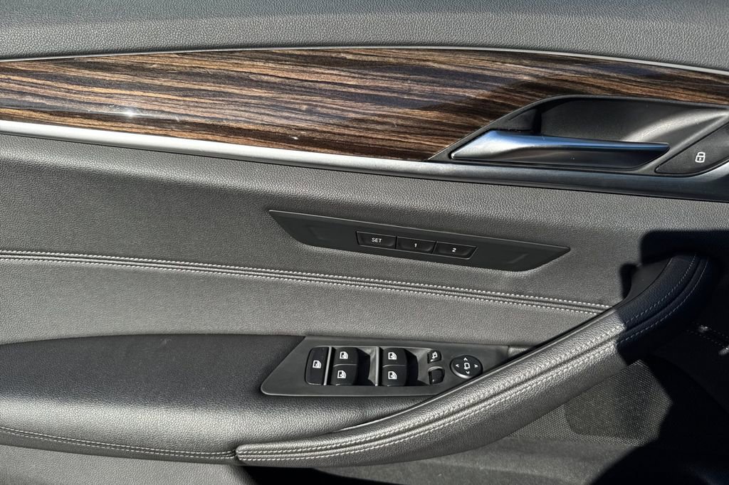 Used 2021 BMW 530i w/ Convenience Package image 10