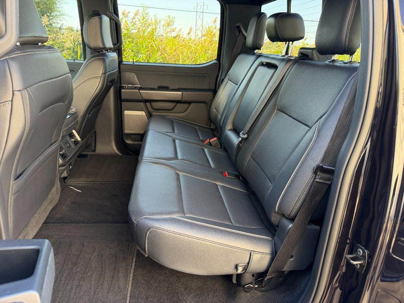 Used 2025 Ford F150 Lariat AWD/4WD image 17