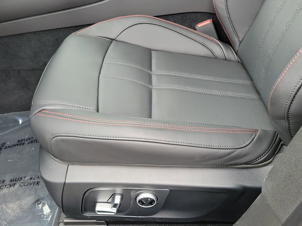 New 2024 Maserati Levante GT Ultima image 14